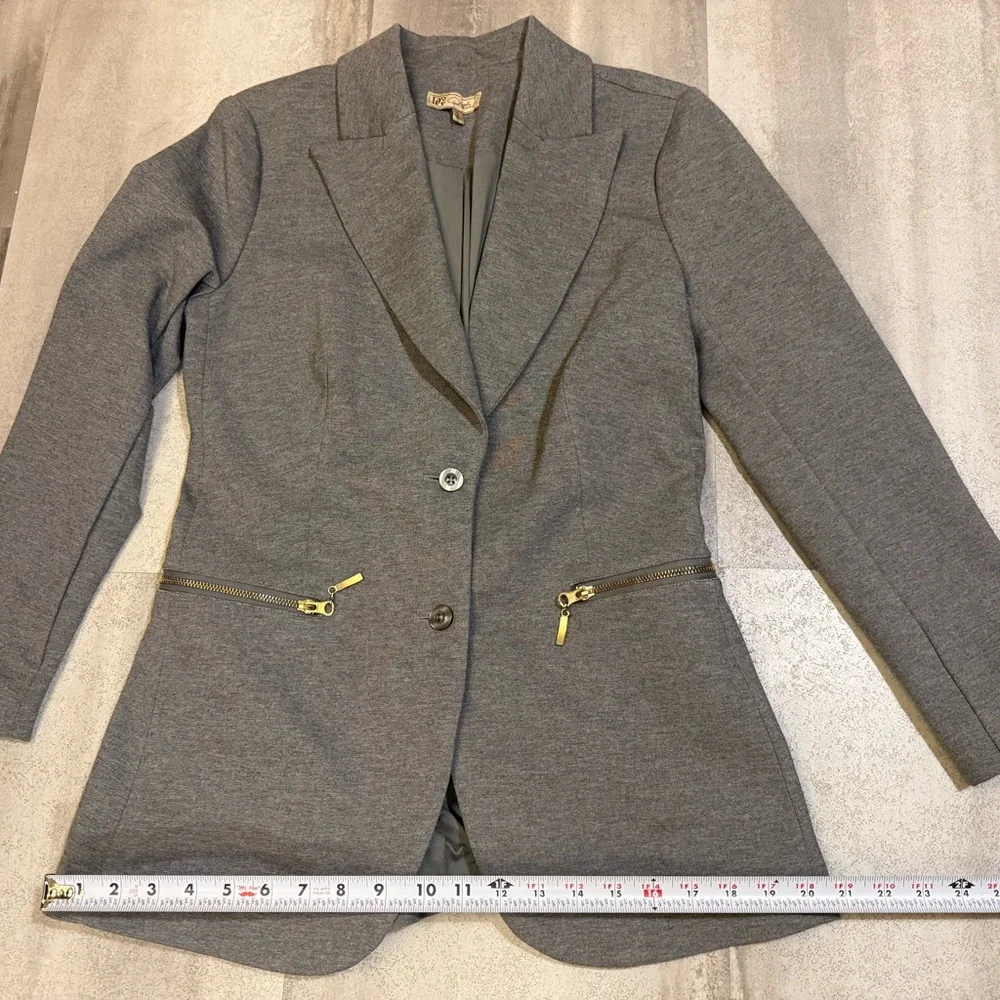 DC Gray Women's Blazer with Zipper Accents
